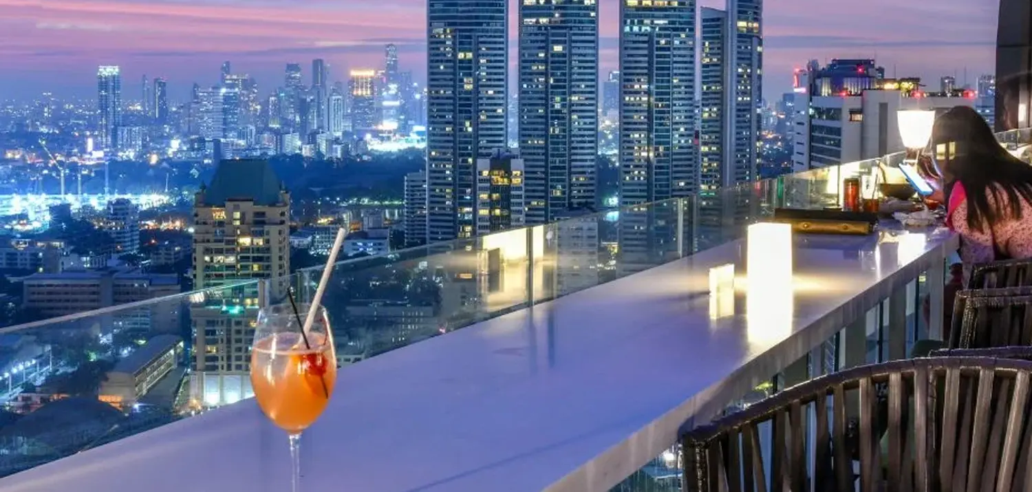 Vanilla Sky (Phrom Phong)